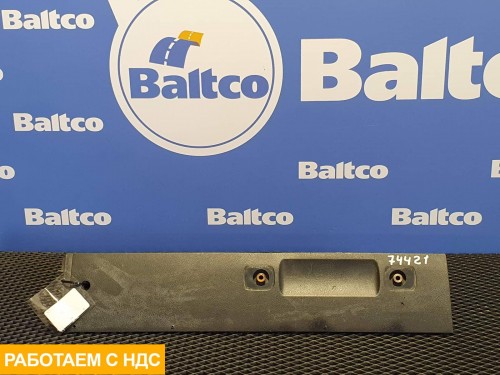 Накладка над дверью